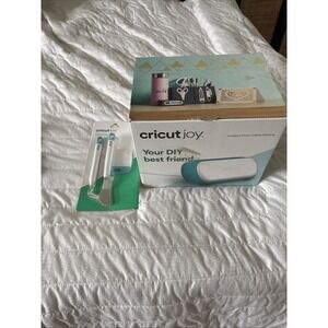 Cricut Joy Compact Smart Cutting Machine Blue DIY Vinyl Open Box 2007813 + TOOLS